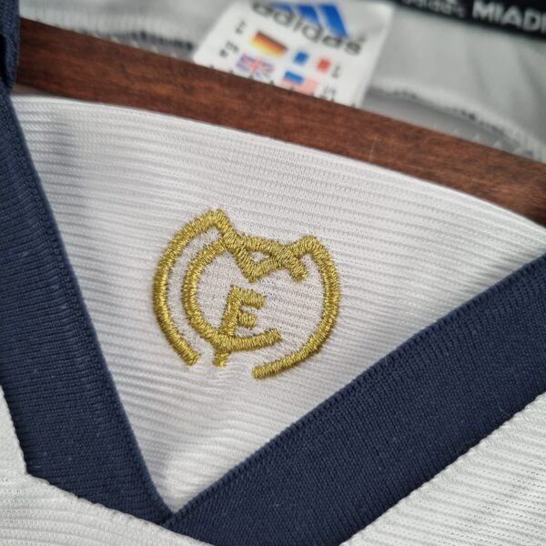 Real Madrid 1999-00 - Image 3